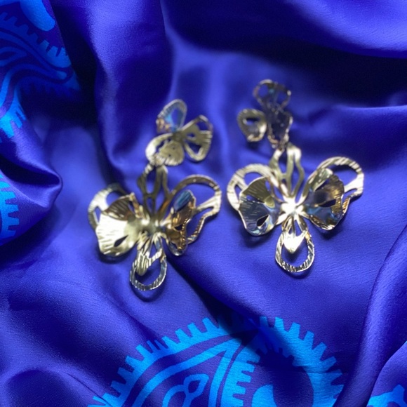 Golden Butterfly Earrings ✨ - Picture 5 of 8